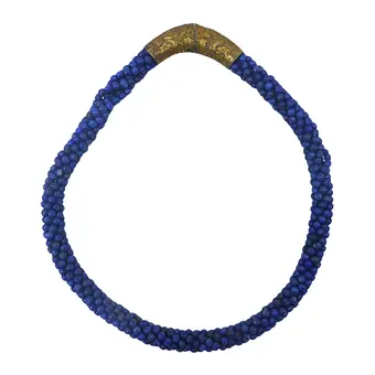 LAPISLAZULI-PERLENKETTE MIT VERSCHLUSS AUS 925ER SILBER.