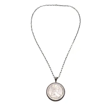 Collier avec pendentif pièce en argent 835.