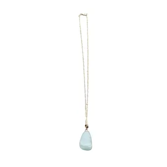 925 SILVER NECKLACE WITH A NATURAL AQUAMARINE PENDANT.