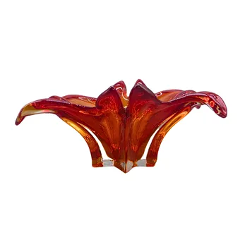 COUPE EN VERRE DE MURANO FORME FLORALE.