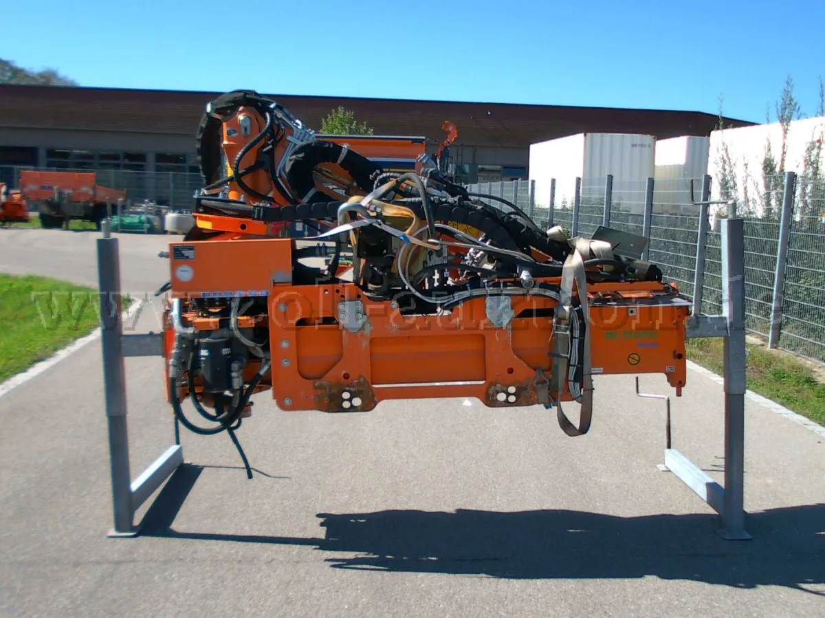 1 MULAG-set - apparatuur, aanbouwonderdelen, bediening voor Unimog U530 deels ongevalsschade
