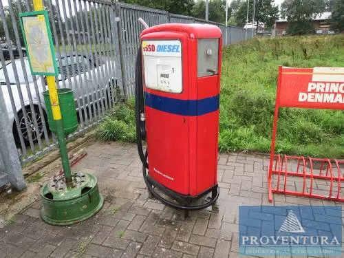 Colonne de distribution décorative ESSO Diesel