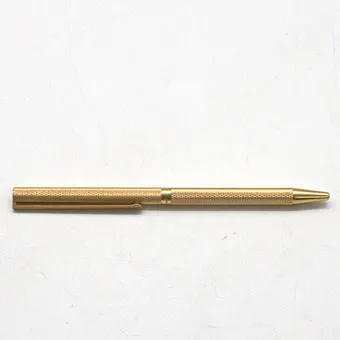 S.T. DUPONT. GOLD-PLATED S.T. DUPONT CLASSIQUE WITH BARLEY GRAIN PATTERN.