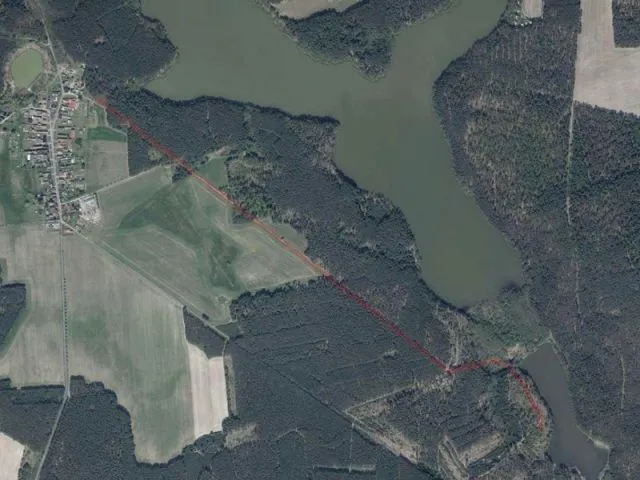 Meer dan 1,4 ha houtachtige en padenoppervlakte nabij de Oelsener See in het Schlaubetal