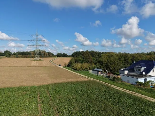 Arable land opposite a residential area in Koslar approx. 50 km west of Cologne