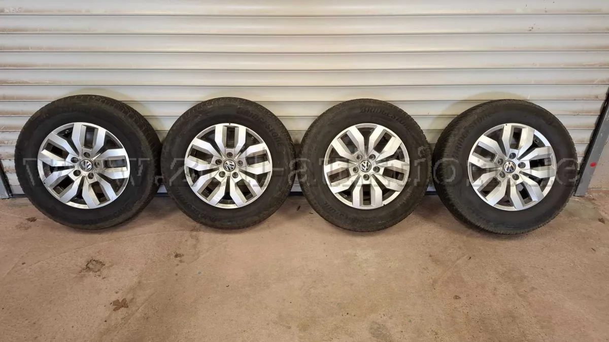 4 originální kompletní zimní kola VW na litých ráfcích Posadas 245/65 R17