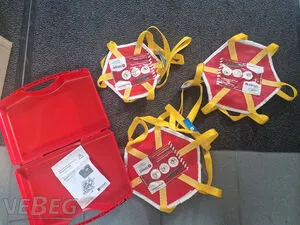 System zabezpieczający poduszka powietrzna Dönges, składający się z:
