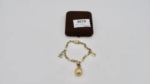 1 náramek s různými přívěsky, zlato 585
