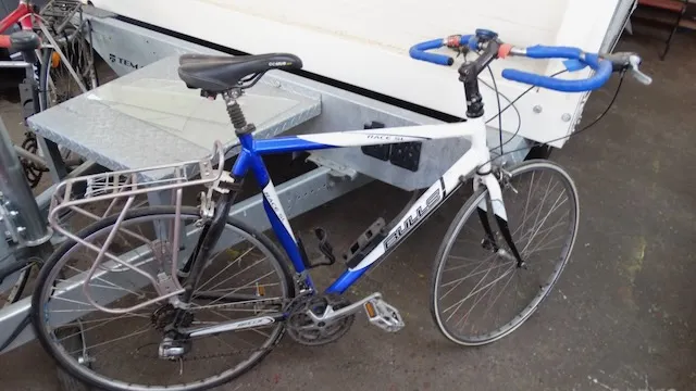 2 Fahrräder