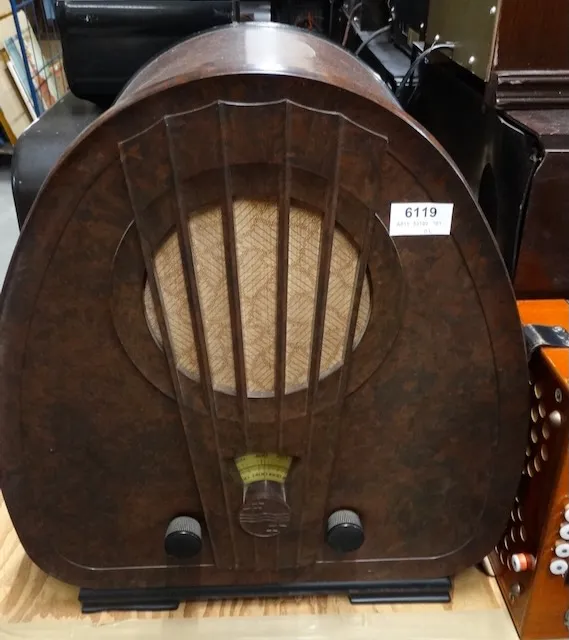 1 staré rádio