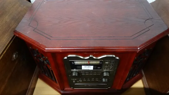 1 alte Musikanlage