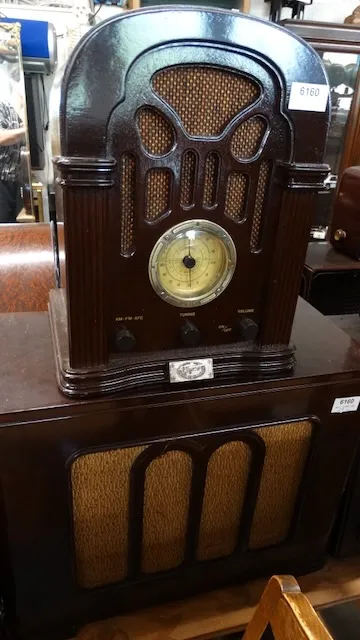 2 alte Radios