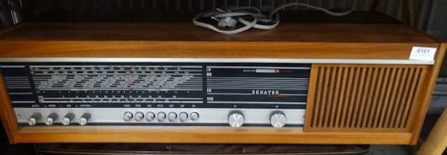 1 altes Radio
