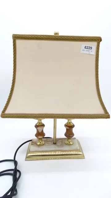 1 Tischlampe