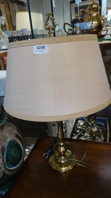 1 Tischlampe