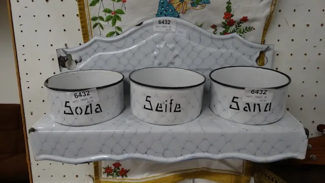 1 кухонный буфет