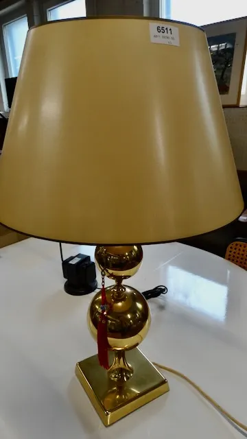 1 lampa stołowa