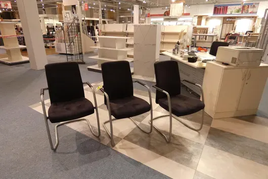 3x visitor chair