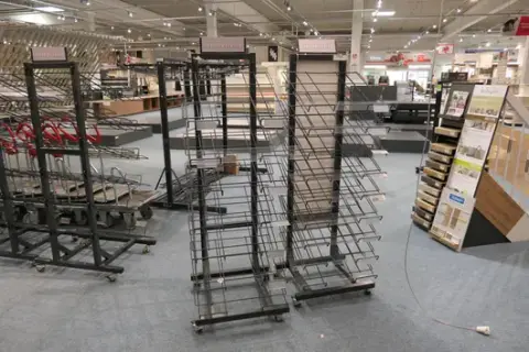 2x trolleys/shelf