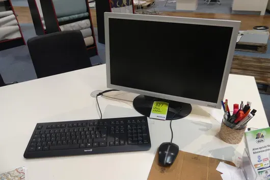 Ensemble technique (moniteur, clavier, souris)