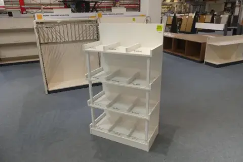 Storage shelf