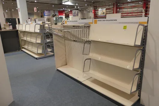 2x Storage shelf