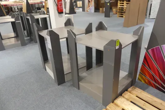 2x table/shelf
