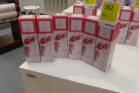 6x ipuro - Essentials room fragrance "lovely flowers", with reed sticks