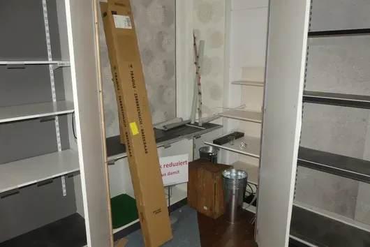 Lot of decorative items