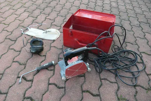 Mafell - Elektronarzędzie do prac podłogowych w walizce metalowej