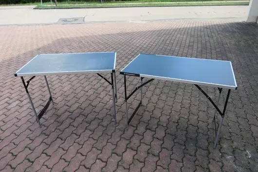 2 folding tables