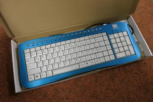 Clavier USB ultra plat en métal