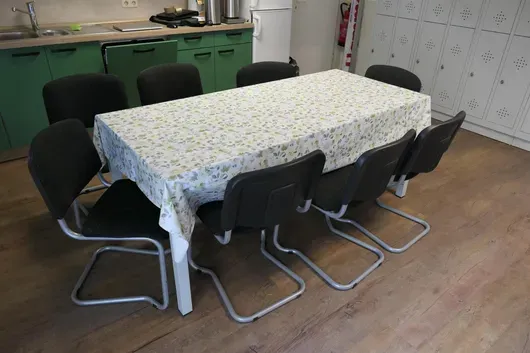 Tisch mit 8x Stuhl