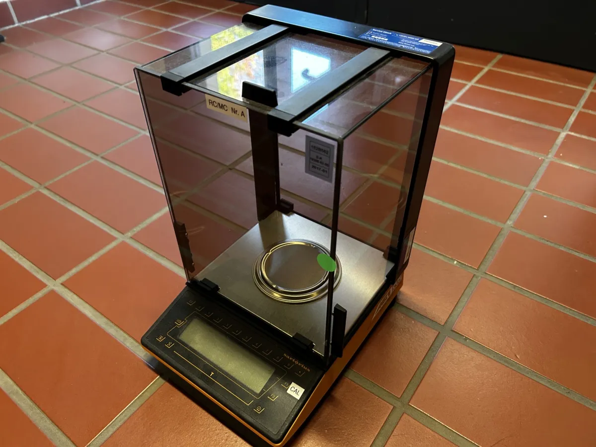 Analysenwaage Sartorius MC1 (Analytic AC 210 S)