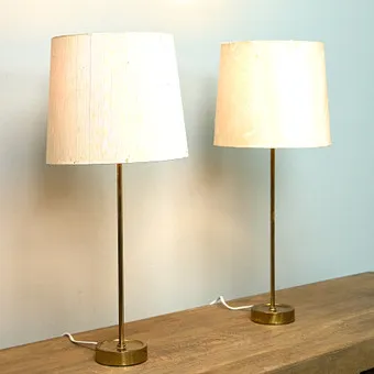 BERGBOM. Zwei Tischlampen / Tischleuchten, Messing, 1950er-Jahre, Schweden (2).