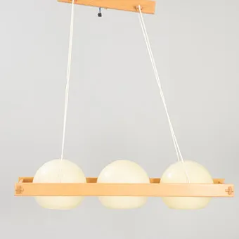 Hanglamp met drie glazen bollen, 2e helft 20e eeuw.