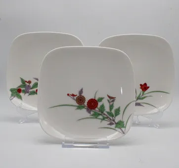 KORANSHA, ЯПОНСКИЙ ФАРФОР, НАБОР ИЗ 3 ЧАШЕК С ЦВЕТОЧНЫМ ДЕКОРОМ, ОК. 1970