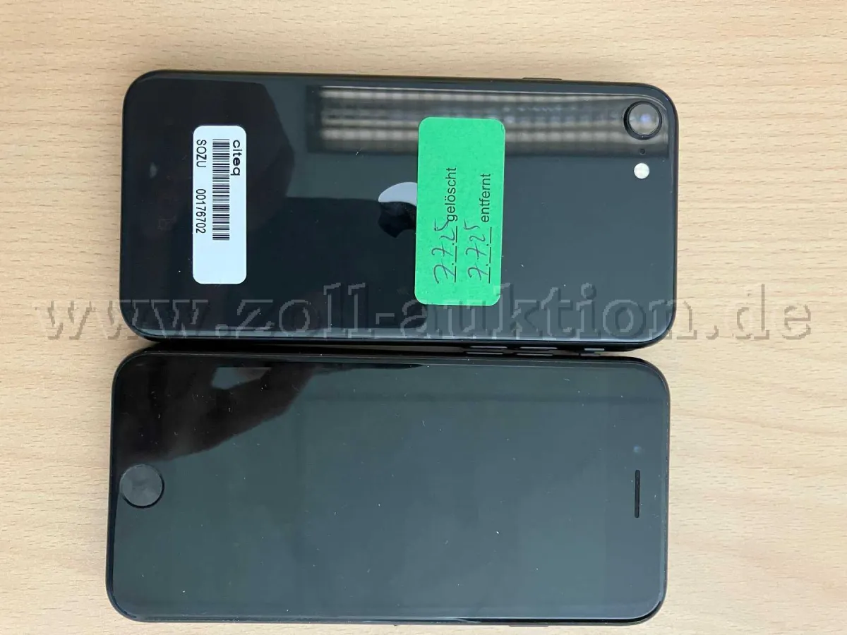 30 Apple iPhone SE | black | 64GB | 2020