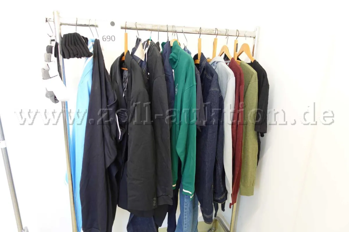 19-piece lot men's clothing as new size XL-XXL various brands