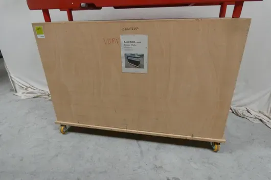 Kadeřnický pult, plexi s osvětlením