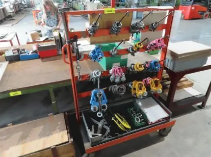 1 trolley, equipped with various ring and eye bolts, lifting accessories