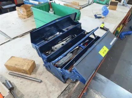 1 toolbox labeled Azubi Werkzeugkiste, contents: few tools