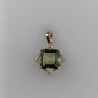 Pendentif tourmaline / diamant - or jaune 585/000 (14 K), tourmaline naturelle taille carrée de 2,38 ct
