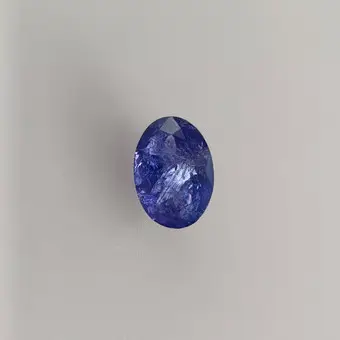 natürlicher Tanzanite im Ovalschliff von 7.29 ct.