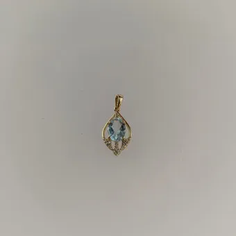 Aquamarine / diamond pendant - yellow gold 585/000 (14 K), natural aquamarine oval cut 0.96 ct