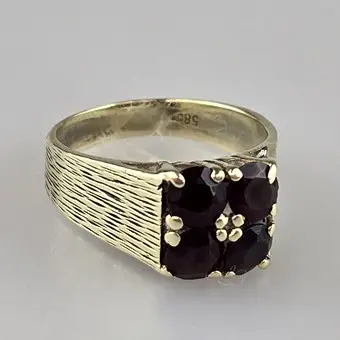 Bague grenat - or jaune 585/000 (14K), taille 52.