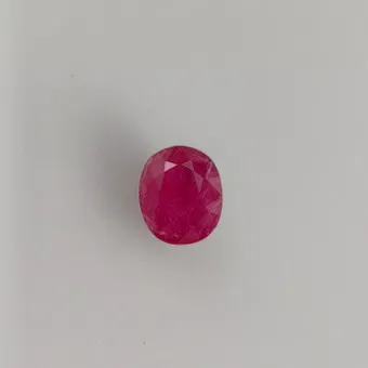 Rubis naturel taille ovale 4,97 ct