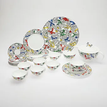 KEITH HARING. Villeroy & Boch, limitovaný čajový servis pro 6 osob, 'No.1 Spirit of Art', porcelán, 1991, Německo. (22).
