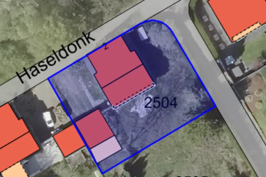 Eengezinswoning die renovatie behoeft in de mooie Donksiedlung in Krefeld-Oppum