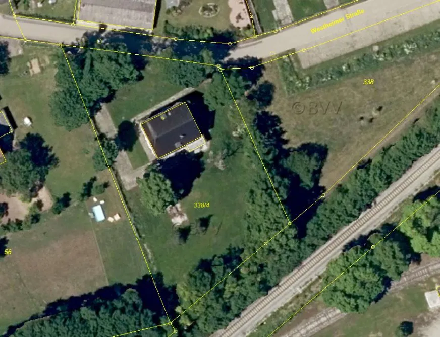 Plot with old building stock in Illesheim